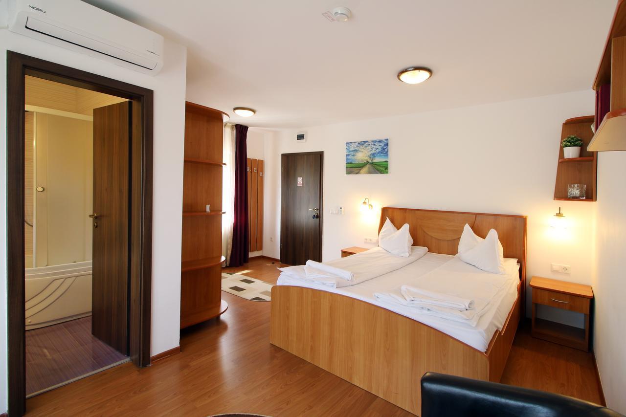 Casa Micu Hotel ซีบิว ภายนอก รูปภาพ