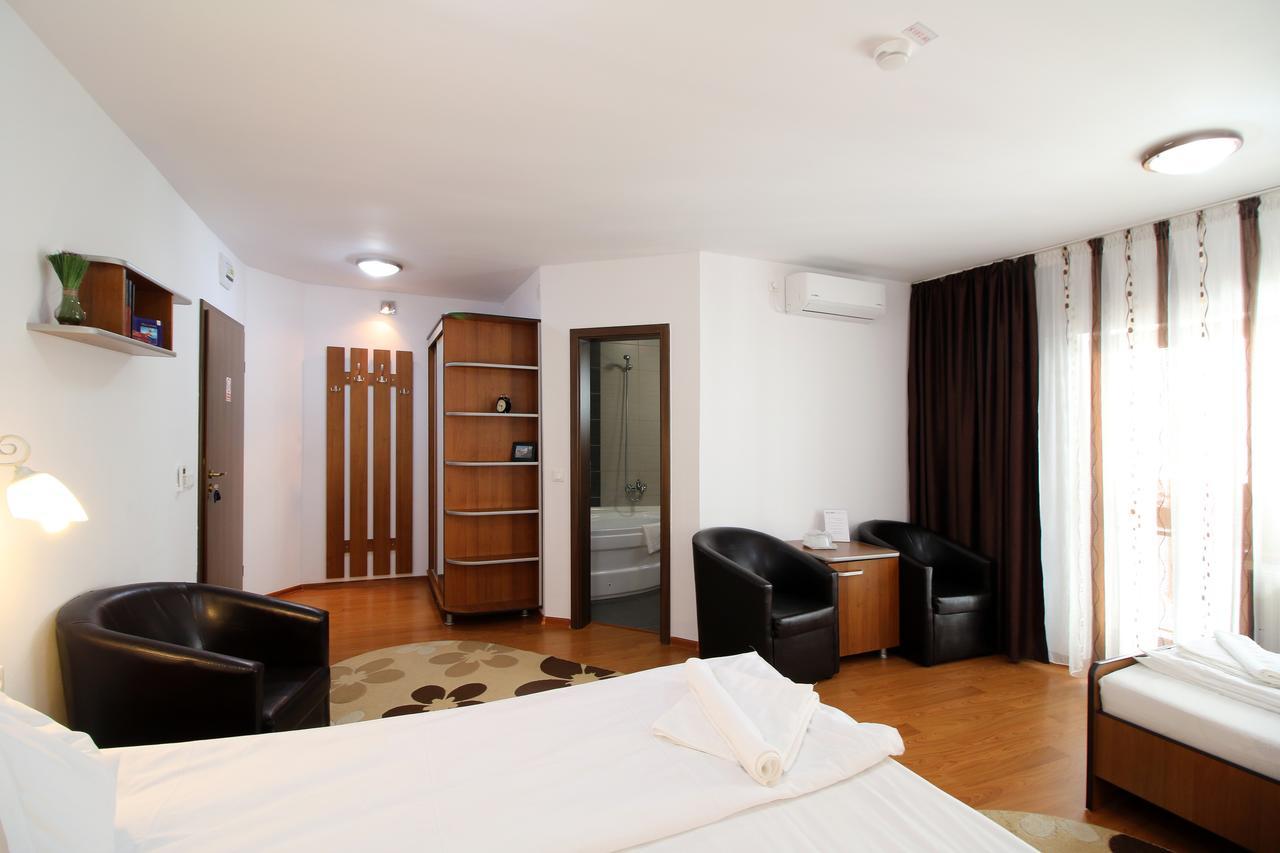 Casa Micu Hotel ซีบิว ภายนอก รูปภาพ