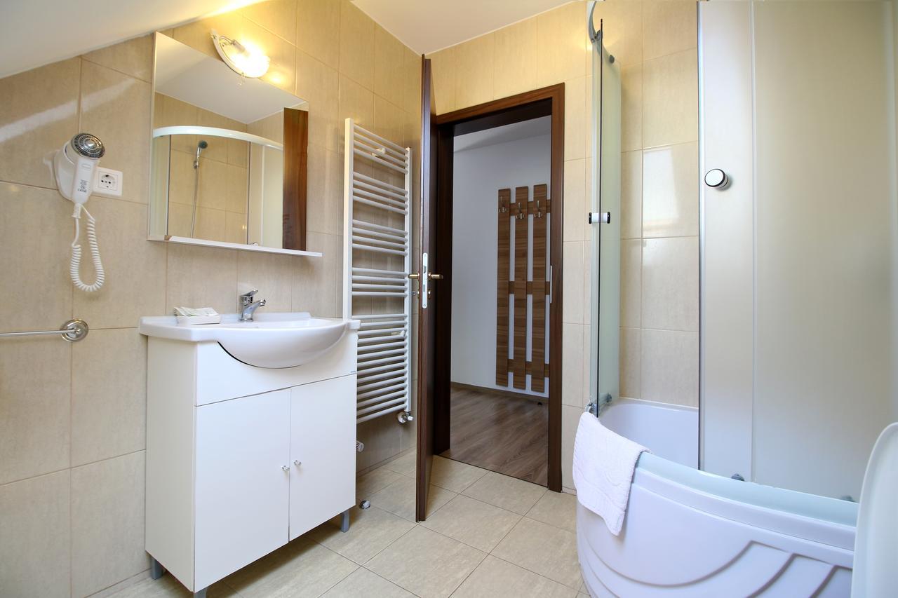Casa Micu Hotel ซีบิว ภายนอก รูปภาพ