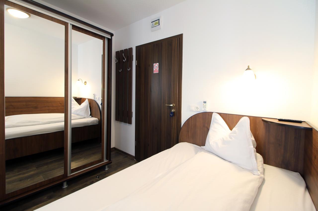Casa Micu Hotel ซีบิว ภายนอก รูปภาพ