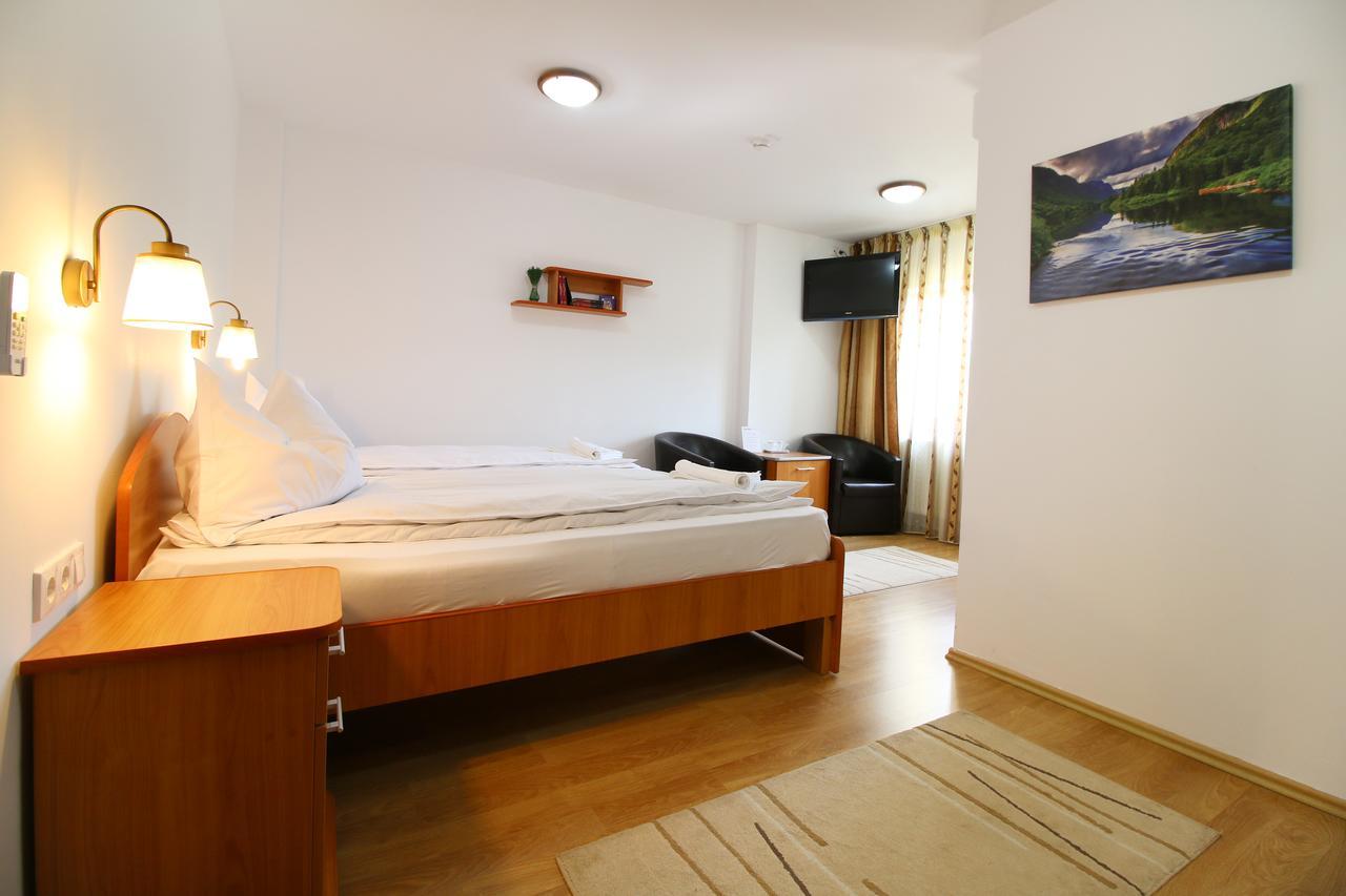 Casa Micu Hotel ซีบิว ภายนอก รูปภาพ